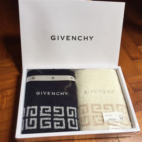 givenchy towel set